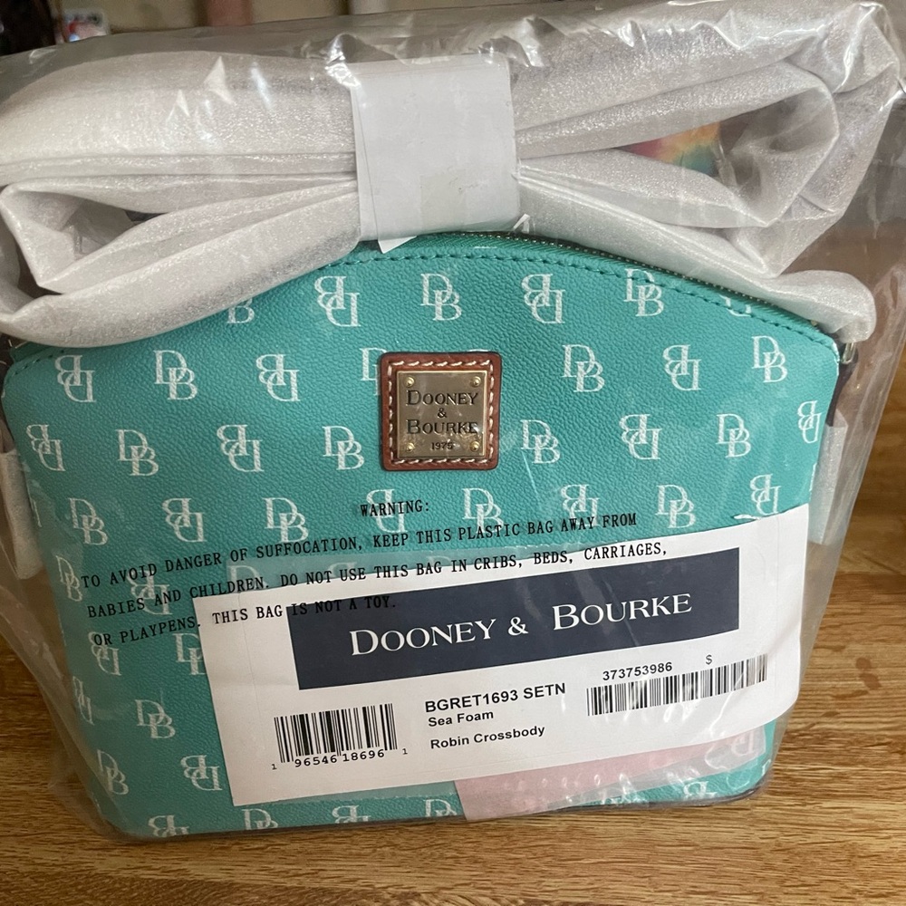 Dooney and Bourke Greta Robin crossbody